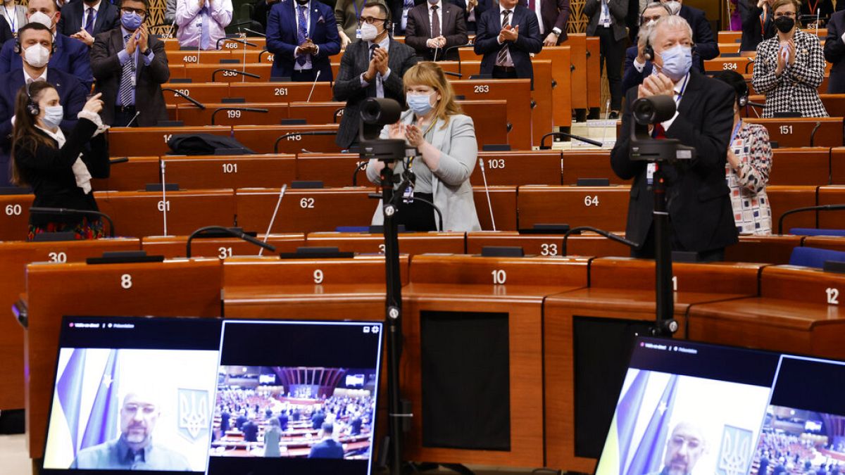 Avrupa Konseyi Parlamenter Meclisi'nin bir oturumu sırasında çekilmiş bir fotoğraf, 14 Mart 2022 Avrupa Konseyi Parlamenter Meclisi'nin bir oturumu sırasında çekilmiş bir fotoğraf, 14 Mart 2022