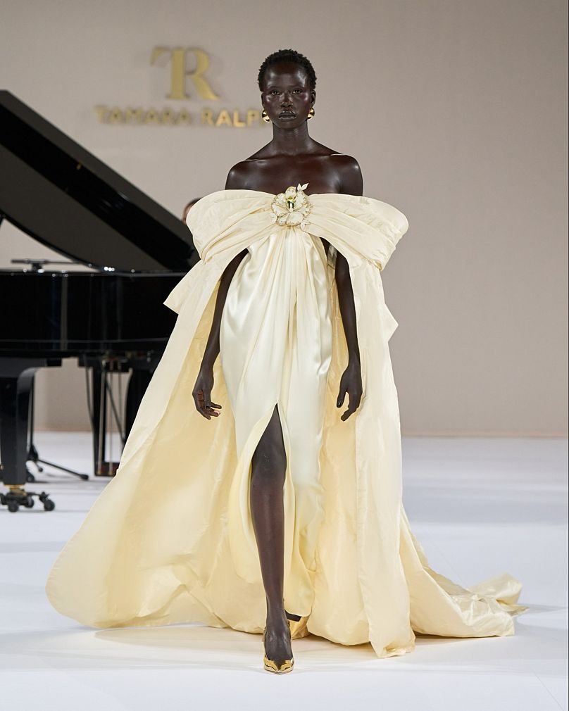 Tamara Ralph's airy off-the-shoulder baby yellow taffeta gown 