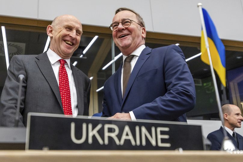 Der britische Verteidigungsminister John Healey und der deutsche Verteidigungsminister Boris Pistorius, 11. April 2025.