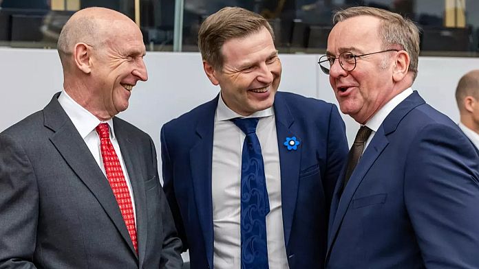 Ucraina: gli alleati promettono 21 miliardi di euro in sostegno militare