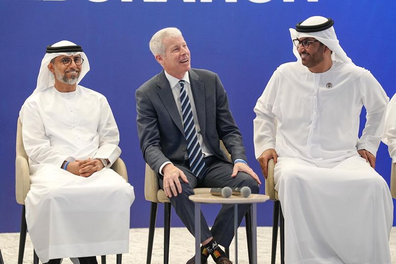 وزير الطاقة الأمريكي كريس رايت في الإمارات للبحث في إمكانية تطوير البُنى التحتية للطاقة في مراكز البيانات والذكاء الاصطناعي