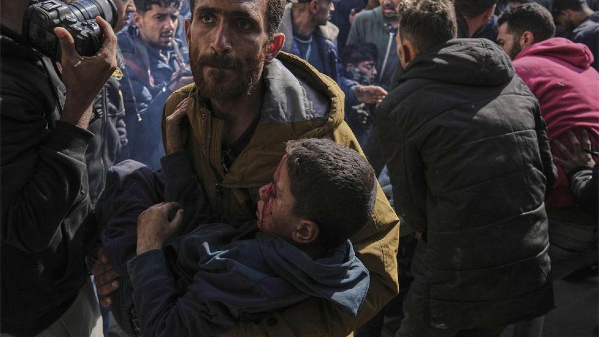 غارة إسرائيلية تودي بحياة 6 أشقاء وصديقهم في غزة