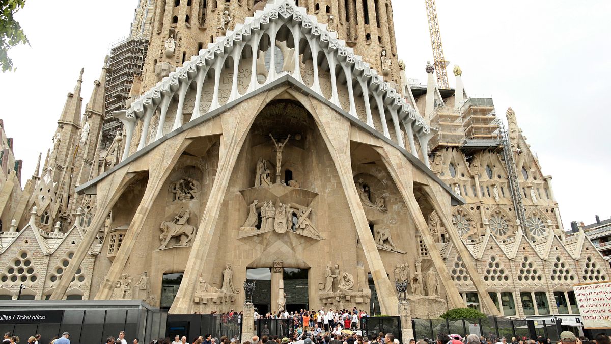 حماس تشيد بقرار برشلونة قطع جميع العلاقات مع إسرائيل ومطالبتها بوقف إطلاق النار