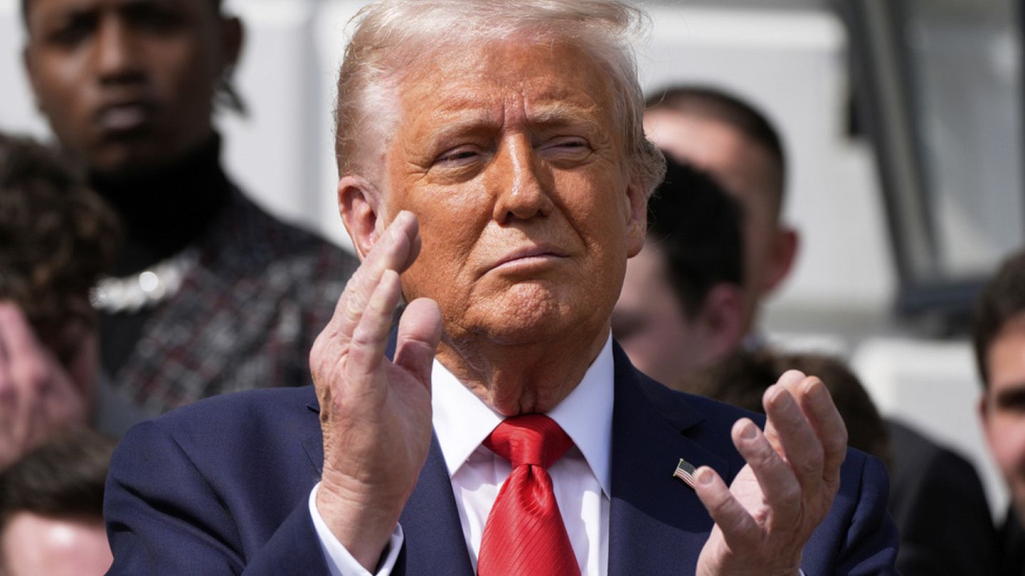 El presidente Trump asegura haber resuelto la inflación de EE.UU. en plena  guerra comercial | Euronews