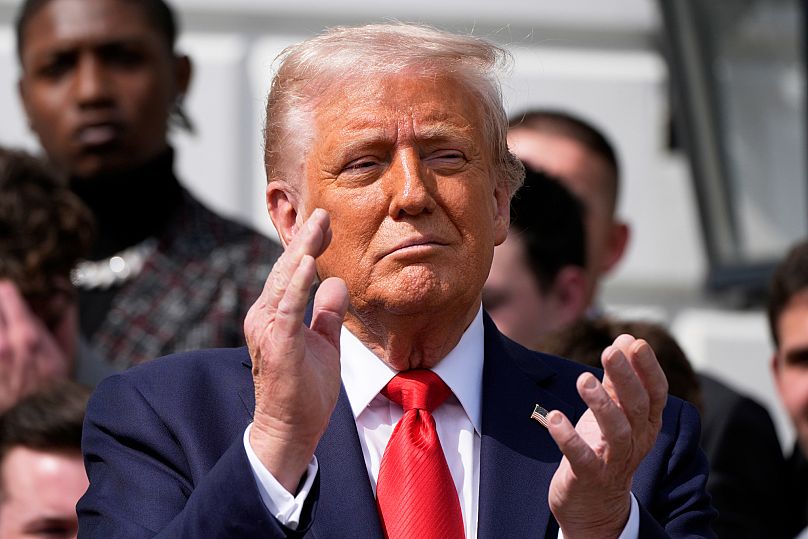 Prezydent Donald Trump powitał mistrzów kraju w futbolu uniwersyteckim z 2025 r., drużynę futbolową Ohio State University.