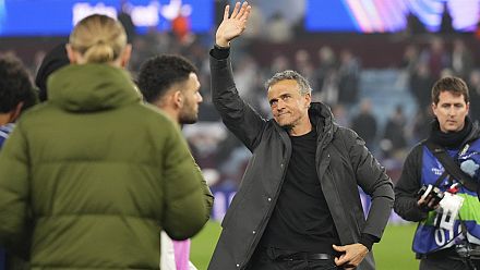 Luis Enrique salutes 'best squad in the world' as PSG advances in Champions League