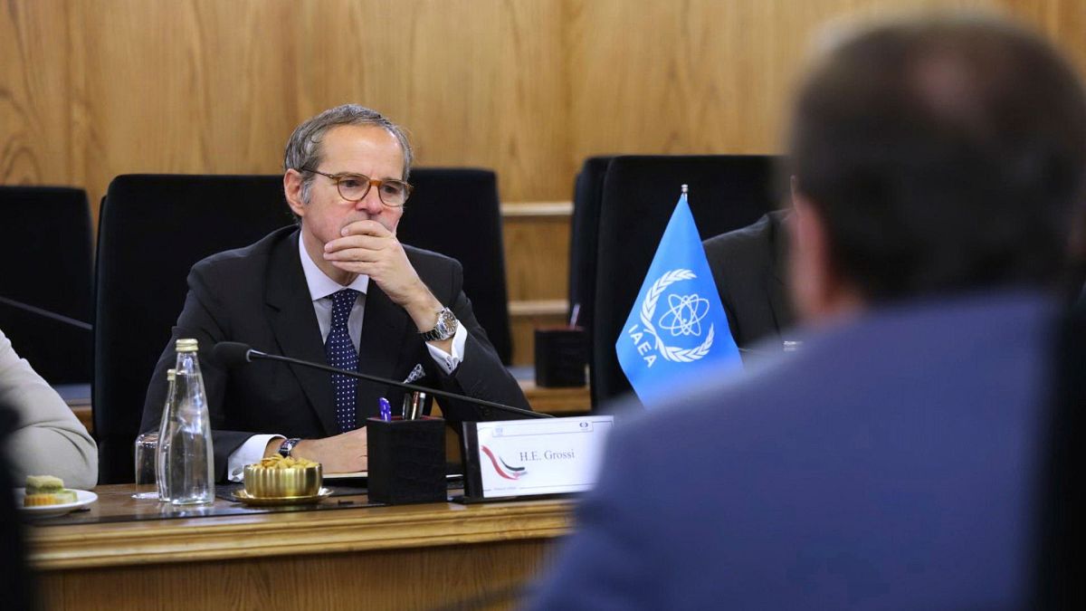 رئیس‌آژانس انرژی اتمی در سازمان انرژی اتمی ایران در تهران، ۱۷ آوریل ۲۰۲۵