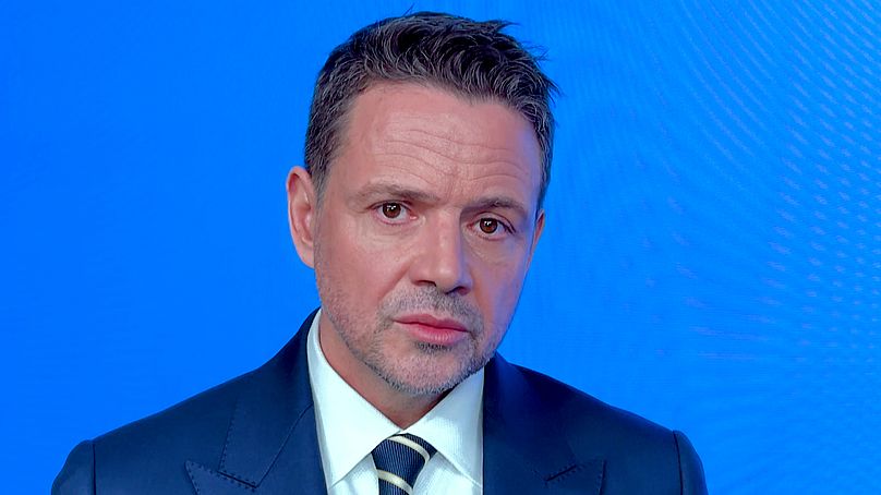 Rafal Trzaskowski durante uma entrevista à Euronews, 2025.