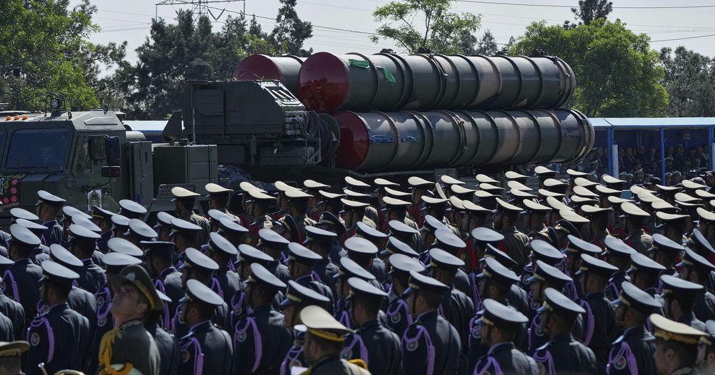 Iran displays new military tech as Nuclear talks loom