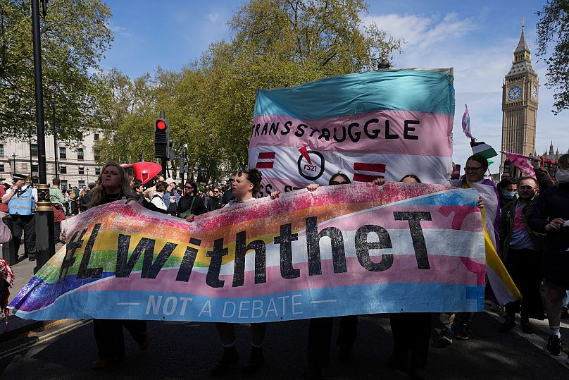Multitudinaria manifestación en Londres a favor del colectivo trans, 19 de abril de 2025