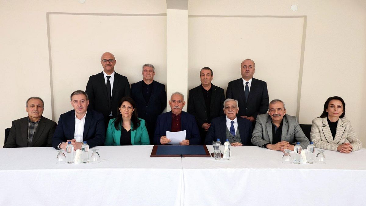 DEM Parti İmralı heyeti Abdullah Öcalan ile görüşmek üzere İmralı'ya ...