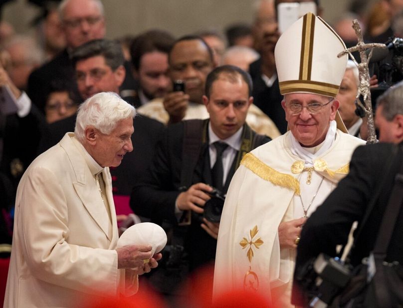 Papież emeryt Benedykt i papież Franciszek w Watykanie, 2022 rok