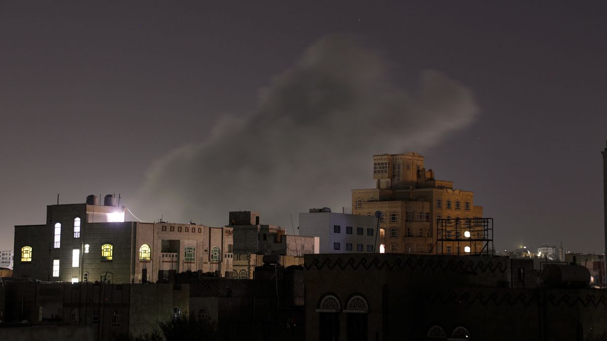 وسائل إعلام يمنية: غارات أمريكية جديدة تستهدف جزيرة كمران في الحديدة