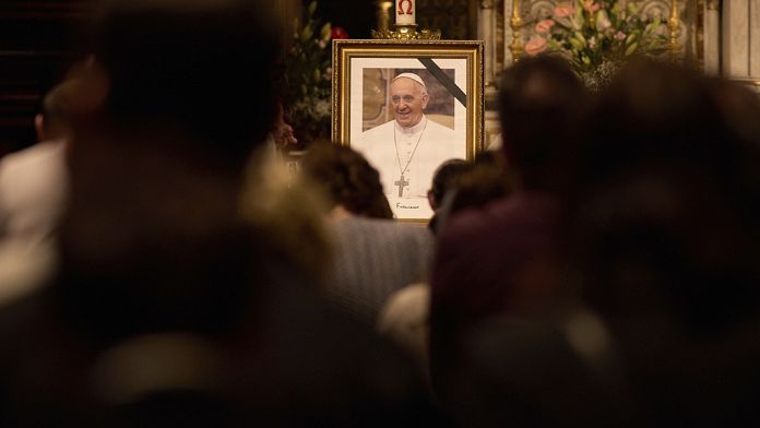 Morte Papa Francesco: tributi, messe e veglie in tutte le città europee