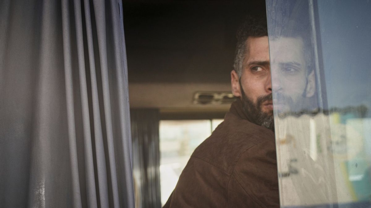 أسرى فلسطينيون سابقون: "نبقى في غزة لتأكلنا الكلاب ولا نعود للسجن دقيقة واحدة"
