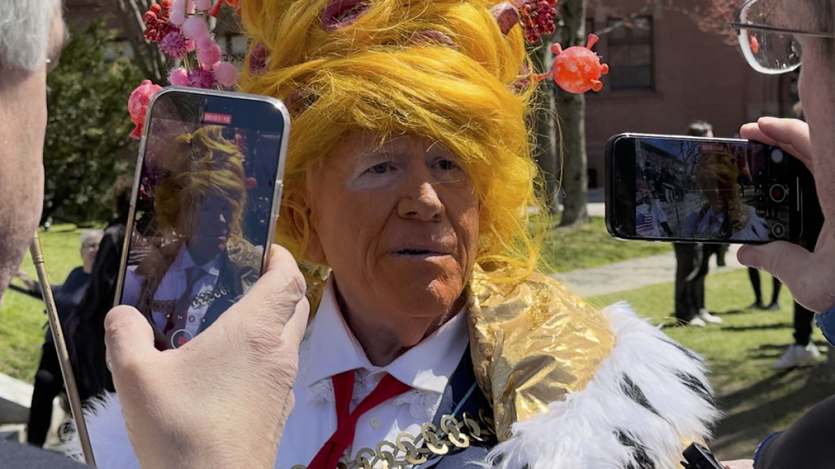 A Harvard beássa magát és visszatámad Trump ellen, de baljós a helyzete