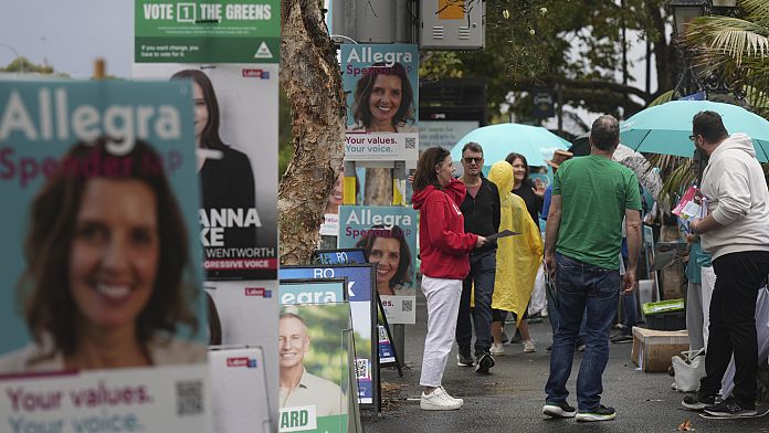 Australians begin to cast ballots in early voting ahead of 3 May general elections