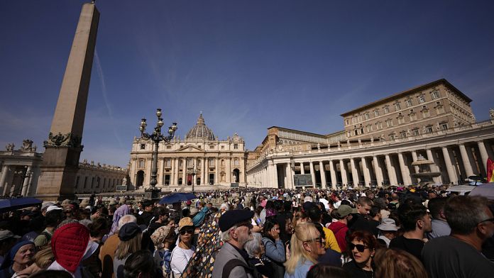 La morte di Papa Francesco un evento storico per i turisti a Roma