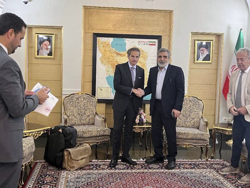 رافائل گروسی و بهروز کمالوندی سخنگوی سازمان انرژی اتمی ایران در تهران