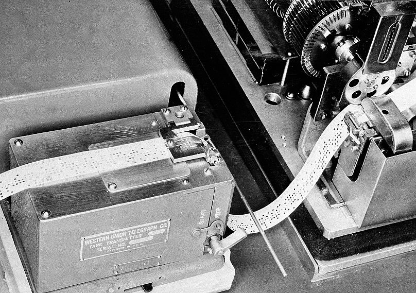 Telégrafo eléctrico en 1944