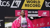 Kenya's Sawe wins London Marathon as Ethiopia's Assefa takes women's race