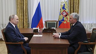 Guerre en Ukraine : les Ukrainiens doutent de la trêve de Poutine