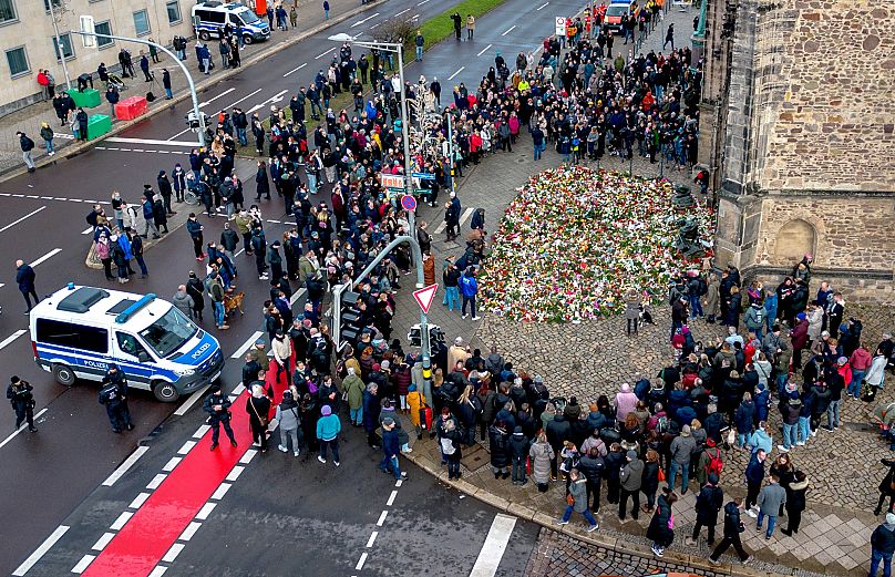 Cérémonie de recueillement devant l'église Saint-Jean après l'attaque meurtrière à la voiture-bélier, à Magdebourg, en Allemagne, le dimanche 22 décembre 2025