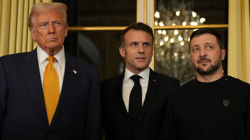Donald Trump, Emmanuel Macron et Volodymyr Zelensky à l'Élysée, le 7 décembre 2024.