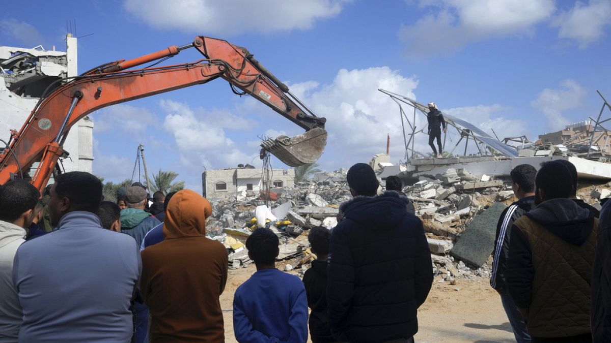 الجيش الإسرائيلي يهدم منزلي عائلتين في قرية قبيا شمال الضفة الغربية المحتلة