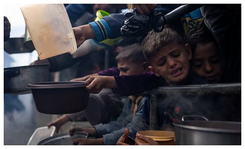 الصورة المكررة في غزة لأطفال يتضورون جوعاً.