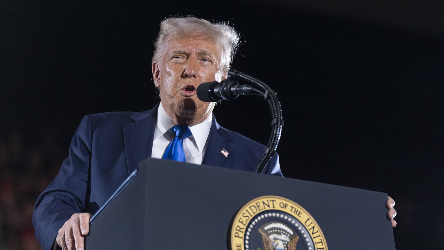 President Donald Trump gives a commencement address at the University of Alabama. 1 May 2025.