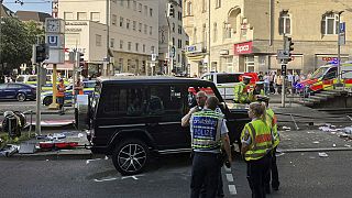 Stuttgart'da araç kalabalığın arasına daldı: 1 ölü, 7 yaralı