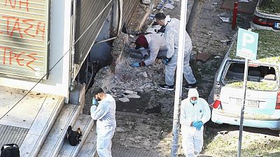 Selanik'te bir kadın soyguncu elindeki bombanın patlaması sonucu öldü