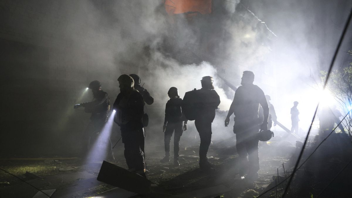 Ukraine : Onze personnes blessées lors d'une attaque de drones russes sur Kyiv