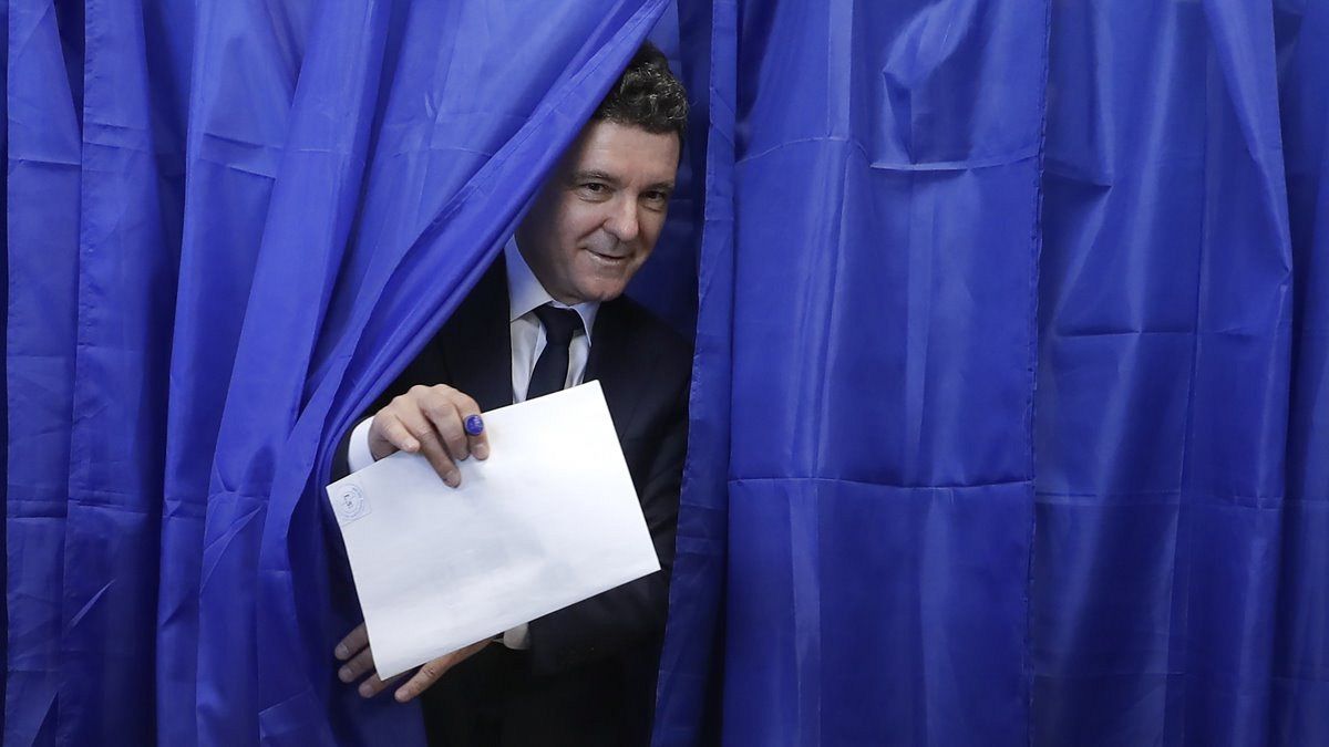 Βίντεο. Ρουμανία: Ιστορική πρωτιά του ακροδεξ&io