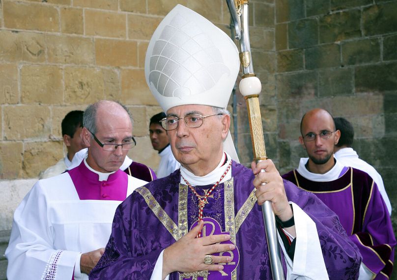 Kardynał Mamberti ogłosi nowego papieża