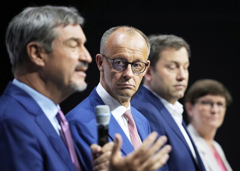 Il leader della Csu Markus Soeder, della Cdu Friedrich Merz, della Spd Lars Klingbeil e la presidente della SPD Saskia Esken, da sinistra, Berlino, Germania, 5 maggio 2025