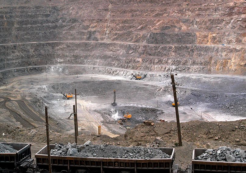 Fotografía de archivo de una mina de tierras raras en el distrito minero de Bayan Obo, en la región autónoma de Mongolia Interior, en el norte de China, el 6 de julio de 2010.