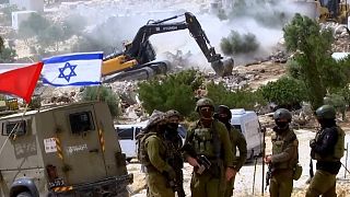بولدوزرهای ارتش اسرائیل بیشتر خانه‌های یک روستای فلسطینی در کرانه باختری را تخریب کردند 