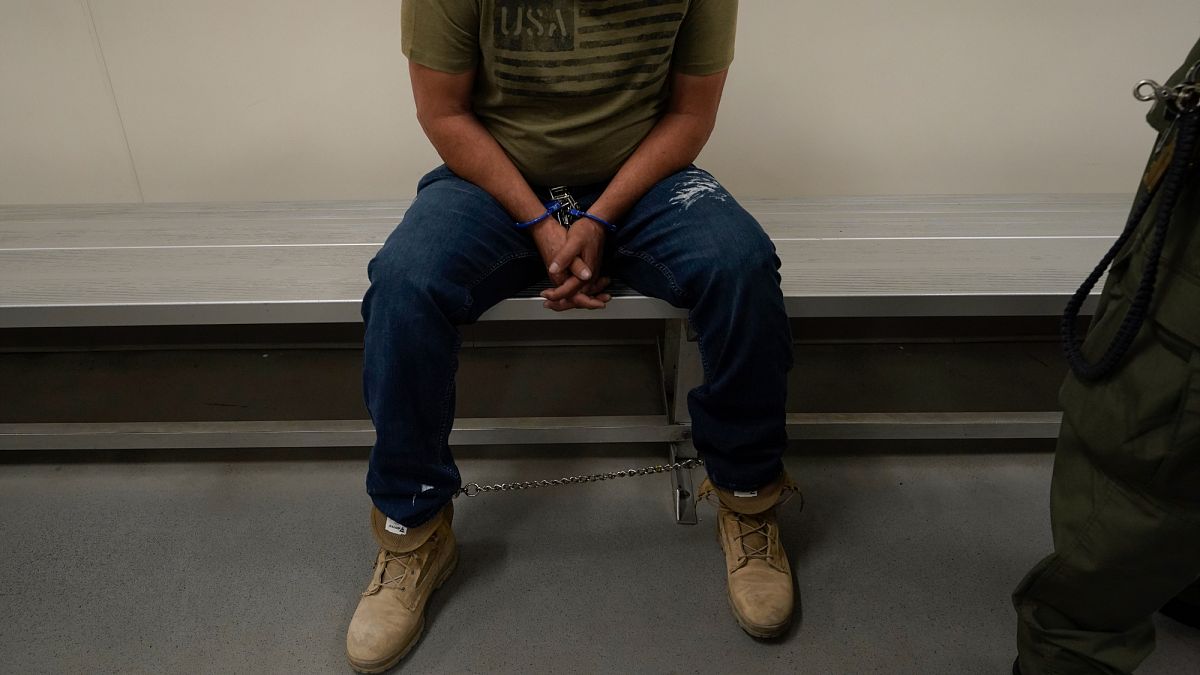 L'administration Trump propose 1 000 dollars aux immigrés clandestins pour qu’ils "s’auto-expulsent"