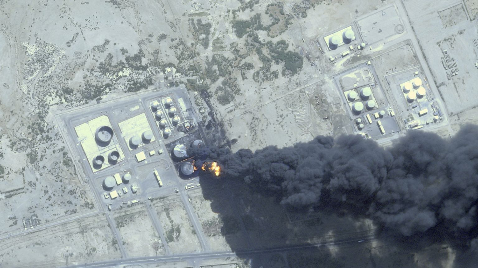 This satellite image shows a fire at a fuel tank farm after a drone attack by the paramilitary Rapid Support Forces outside of Port Sudan, Sudan, 06.05.2025.