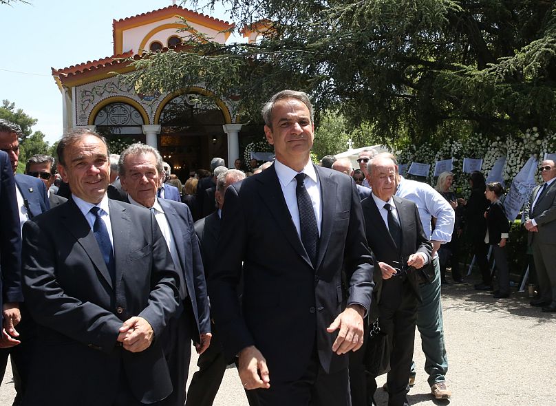 Ο πρωθυπουργός Κυριάκος Μητσοτάκης παρίσταται στην κηδεία του πρώην υπουργού Εξωτερικών Πέτρου Μολυβιάτη, στο νεκροταφείο της Κηφισιάς