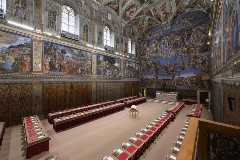 Vue de la chapelle Sixtine le 6 mai à la veille du conclave où les cardinaux se réunissent pour élire le nouveau pape.