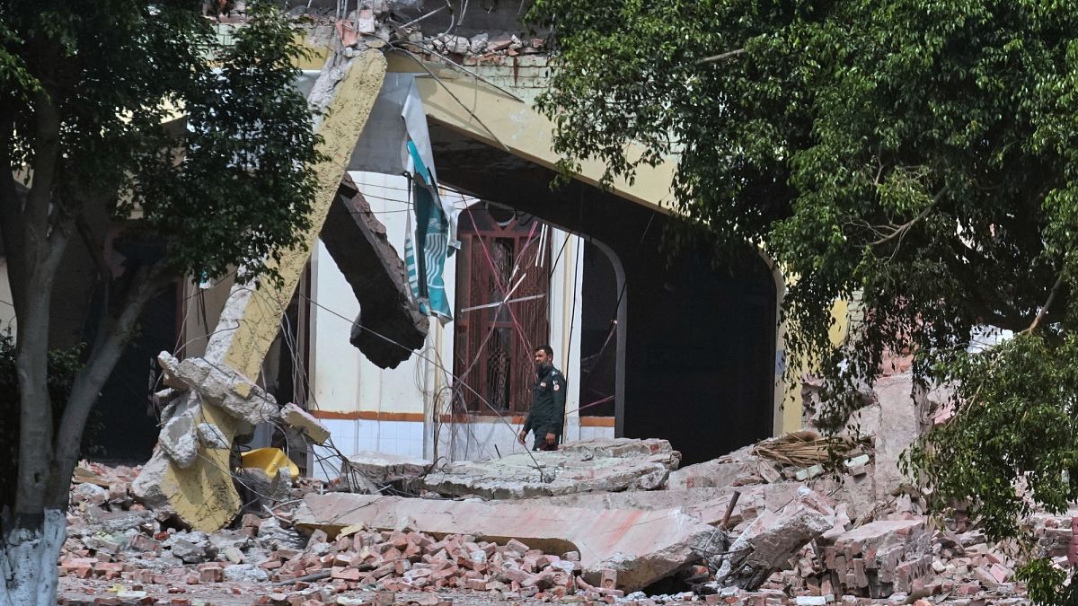 India fires missiles across the border with Pakistan killing at least eight, including a child