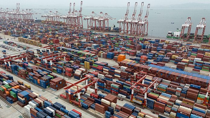 US and China to hold trade talks in Switzerland