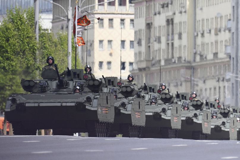 Des BMP-2 dans les rues de Moscou lors d'une répétition de la parade militaire qui se déroulera le 9 mai.