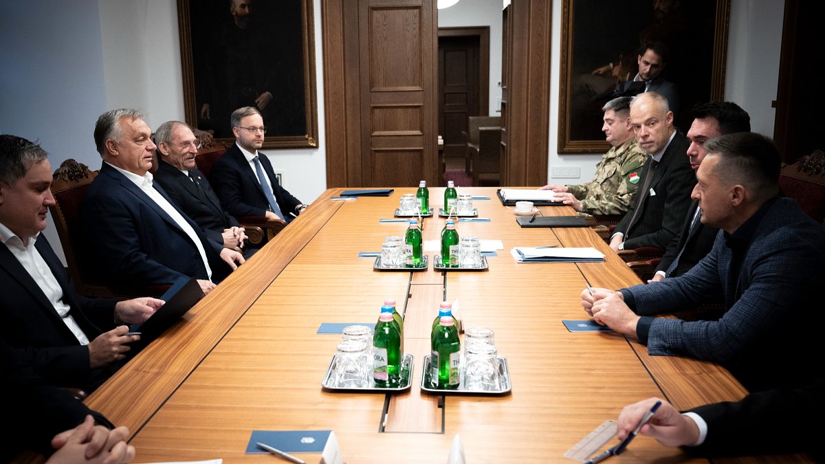 «Σπάμε με τη νοοτροπία της ειρήνης»: Ηχητικό ντοκουμέντο εκθέτει την κυβέρνηση Όρμπαν της Ουγγαρίας