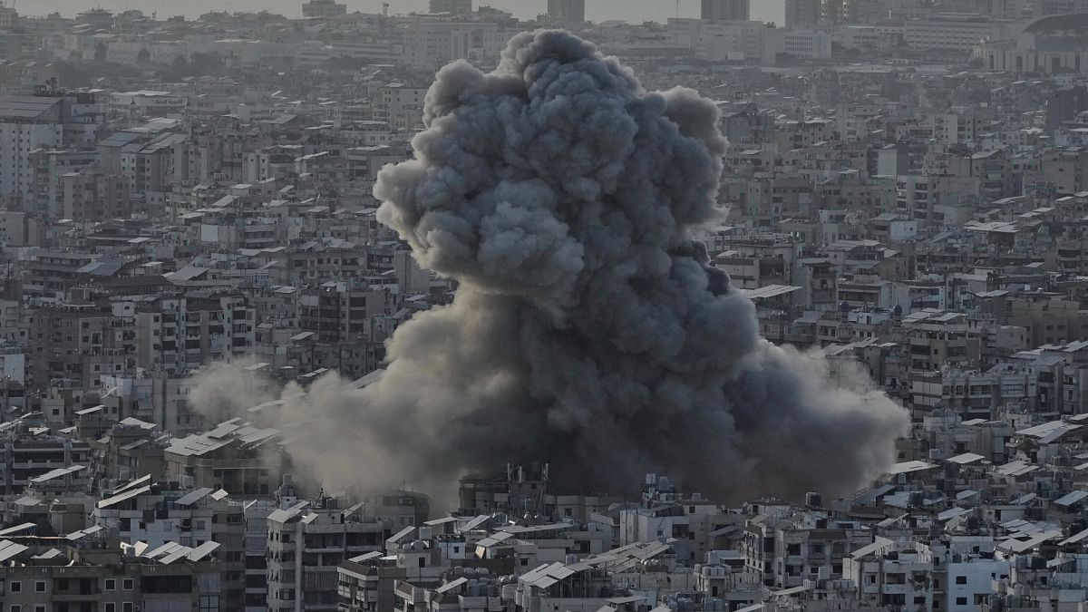 20 غارة إسرائيلية على بلدات قرب النبطية بجنوب لبنان ومصادر تتحدث عن هدف بالغ الأهمية