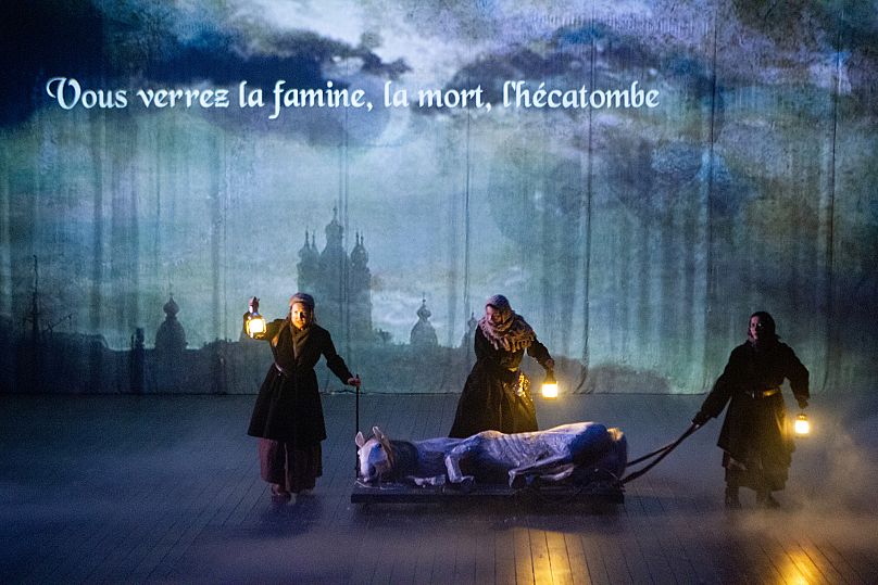 «Εδώ έχει δράκους/ Hic sunt Dracones»- Αριάν Μνουσκίν-Θέατρο του Ήλιου