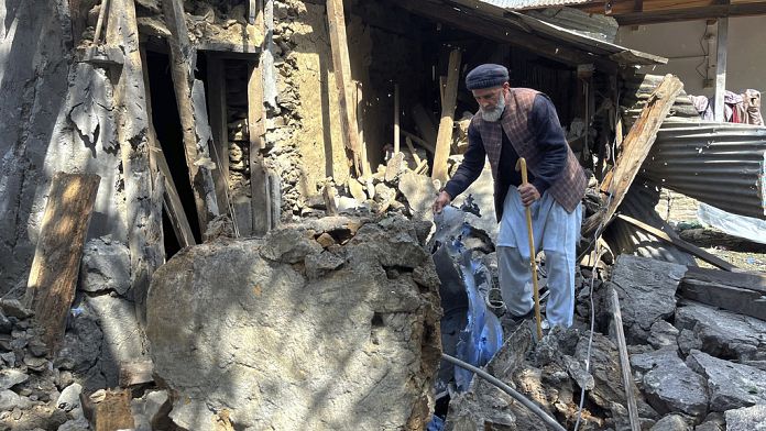 Nükleer savaş endişesi artarken Hindistan 32 havalimanını kapattı